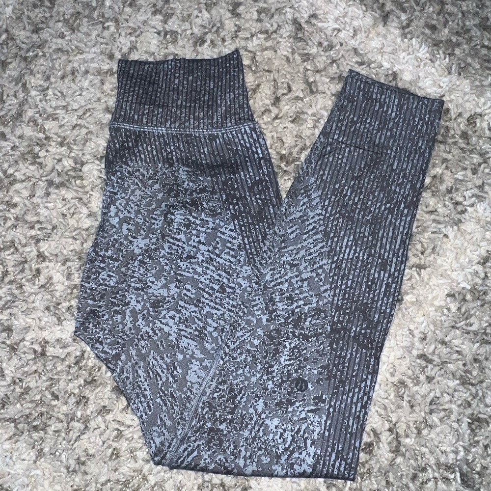 Lululemon Ebb to Train Super High Rise Tight 25”